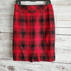 L.L. Bean Favorite Fit Skirt Size 6 Black and Red Plaid